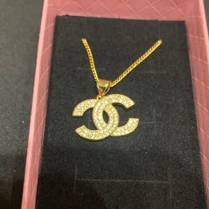 Gold Pendant Necklace